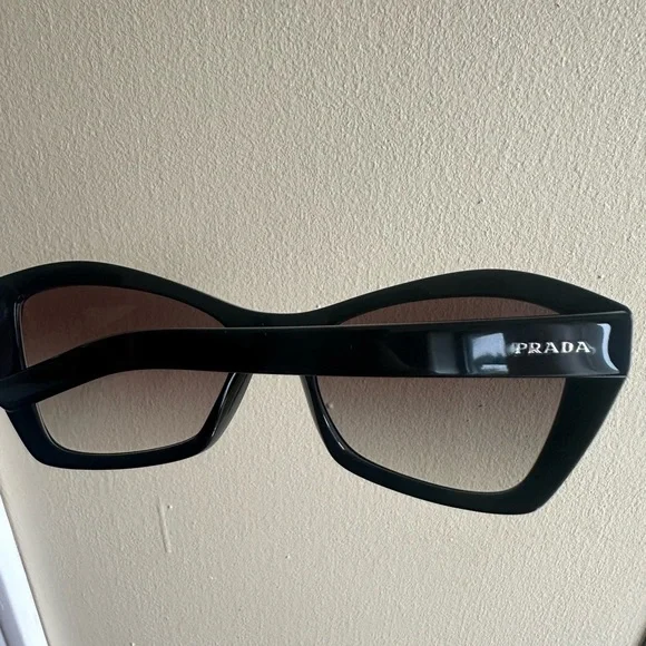 Poshmark top prada sunglasses